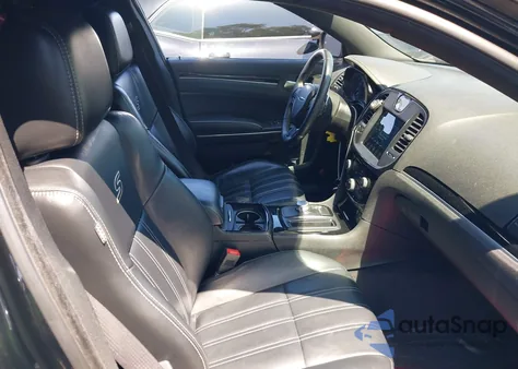 2017 Chrysler 300 300S z USA, uszkodzony, nr VIN 2C3CCABG8HH560235